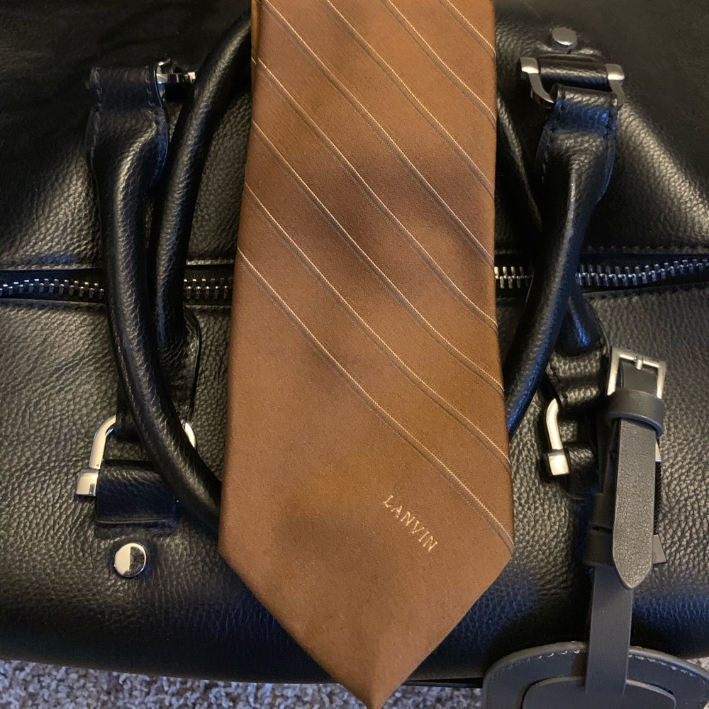 Lanvin tie.